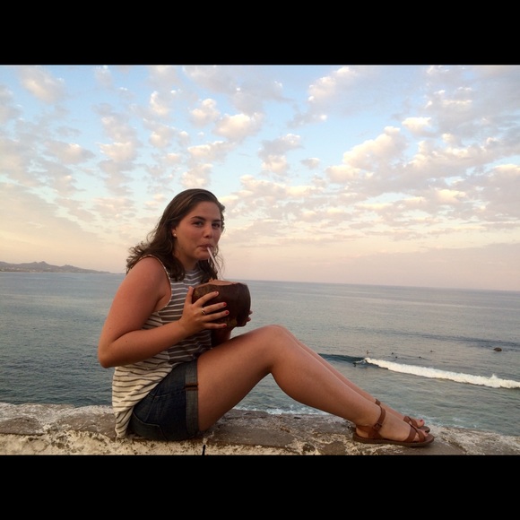 Meet your Posher, Fernanda - Picture 14 of 16